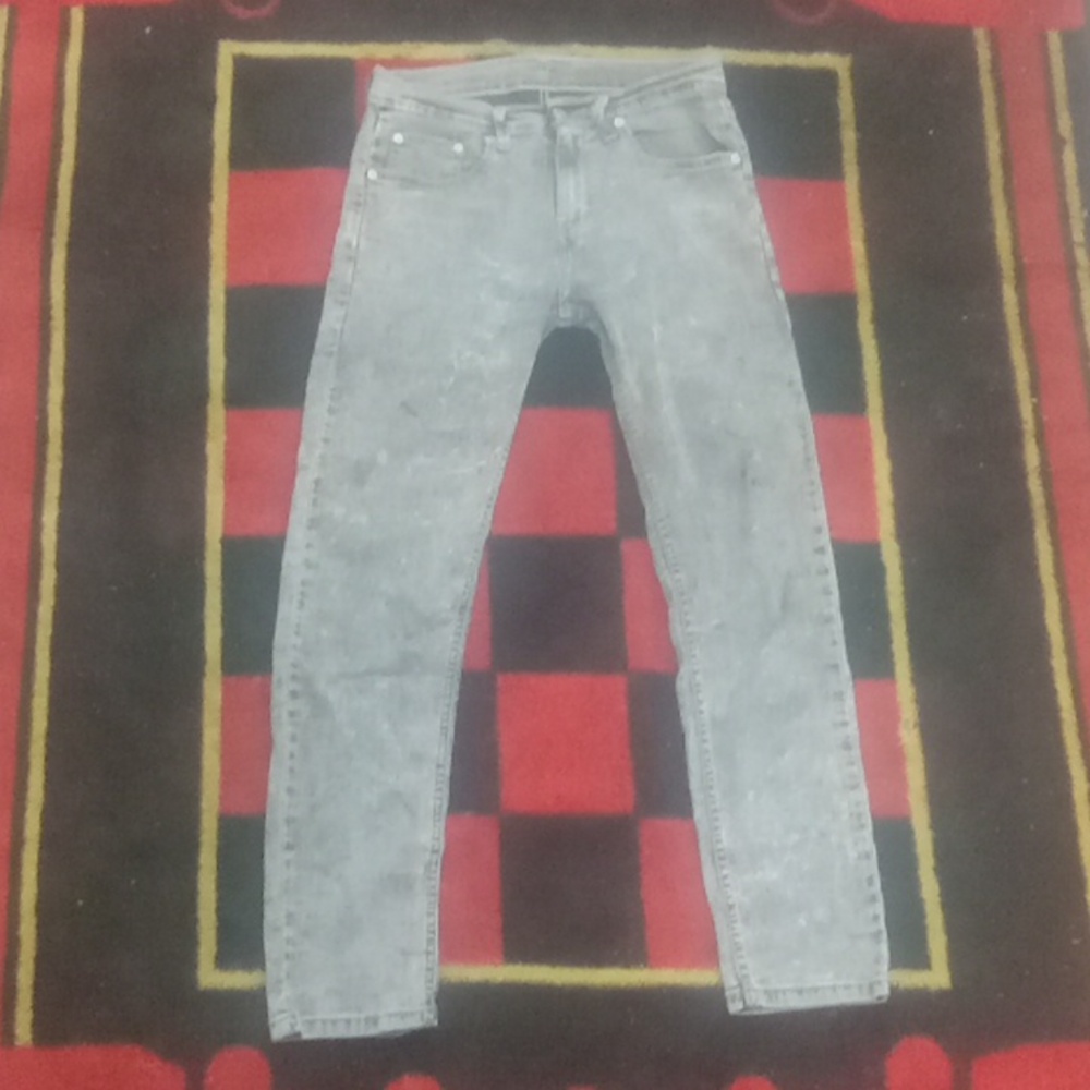 Levi's stone wash jeans (28×26)
